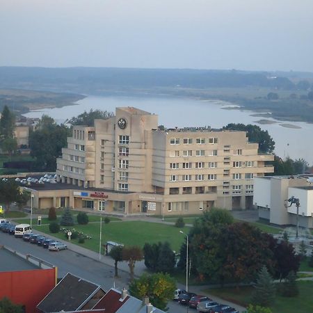 Viesbutis Jurbarkas Hotel Ngoại thất bức ảnh