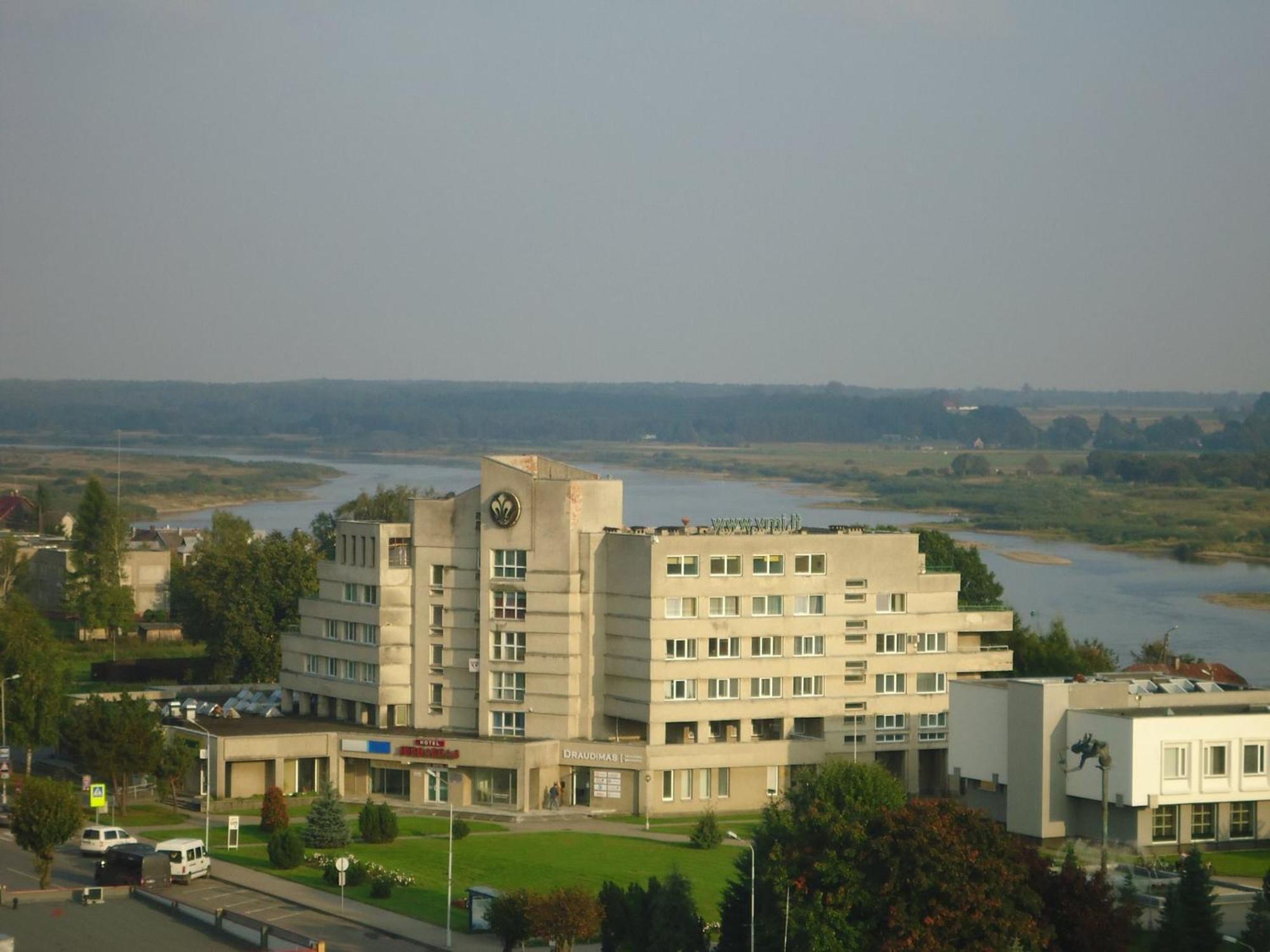 Viesbutis Jurbarkas Hotel Ngoại thất bức ảnh