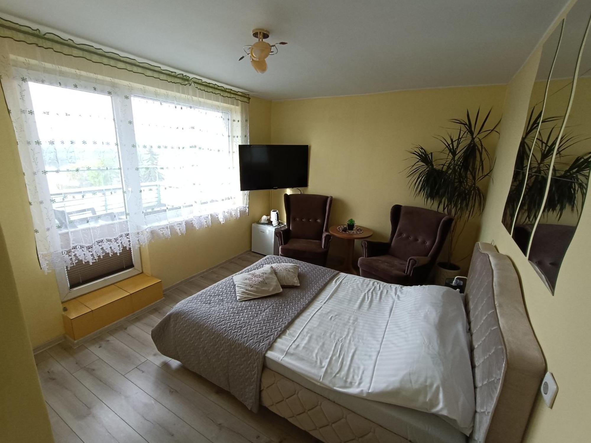 Viesbutis Jurbarkas Hotel Ngoại thất bức ảnh