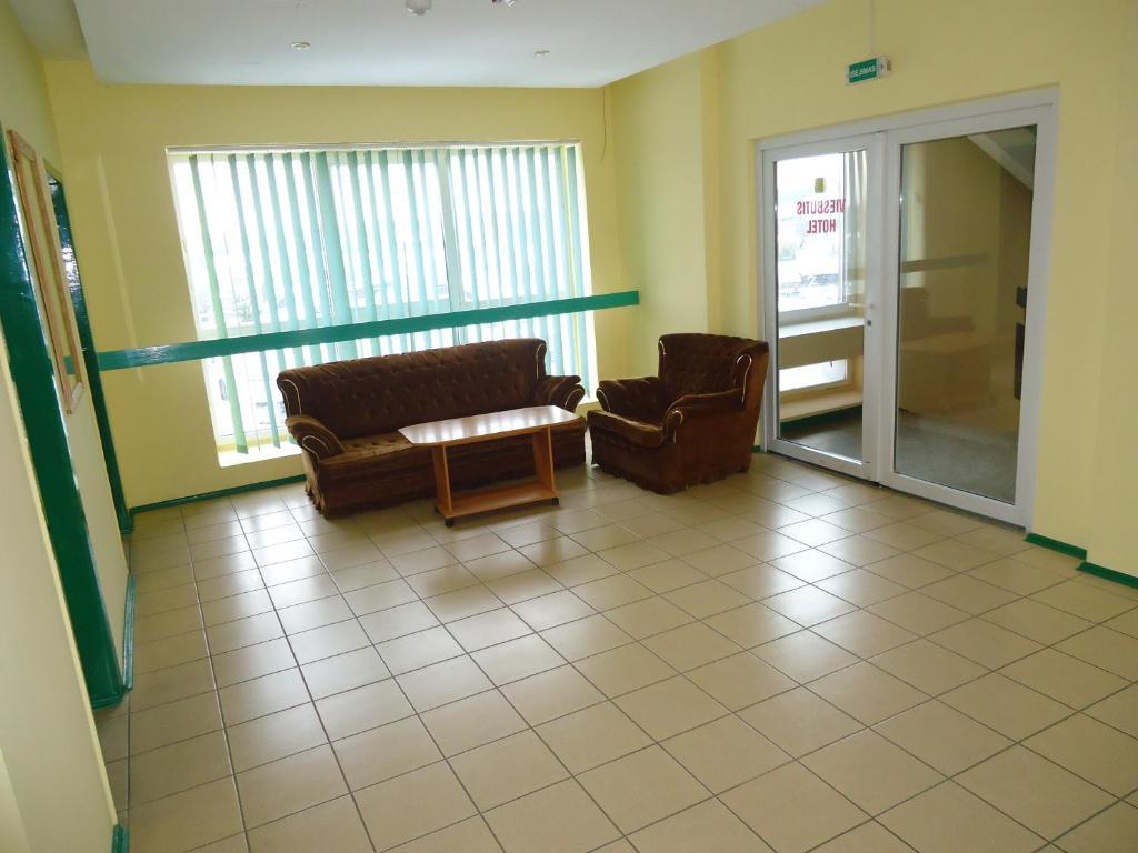 Viesbutis Jurbarkas Hotel Ngoại thất bức ảnh