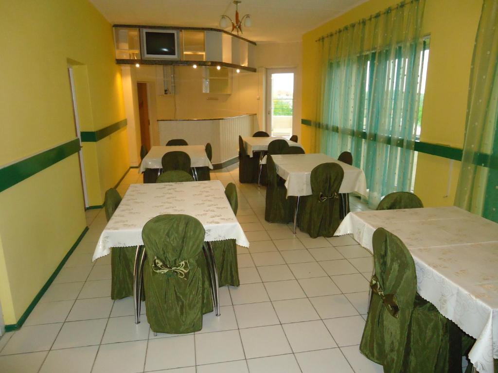 Viesbutis Jurbarkas Hotel Ngoại thất bức ảnh