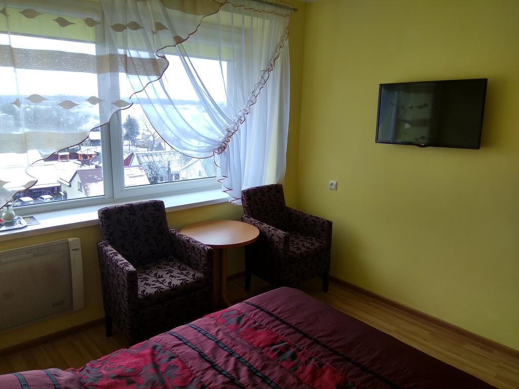 Viesbutis Jurbarkas Hotel Ngoại thất bức ảnh