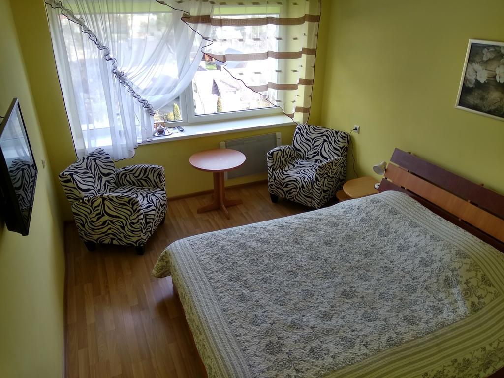 Viesbutis Jurbarkas Hotel Ngoại thất bức ảnh