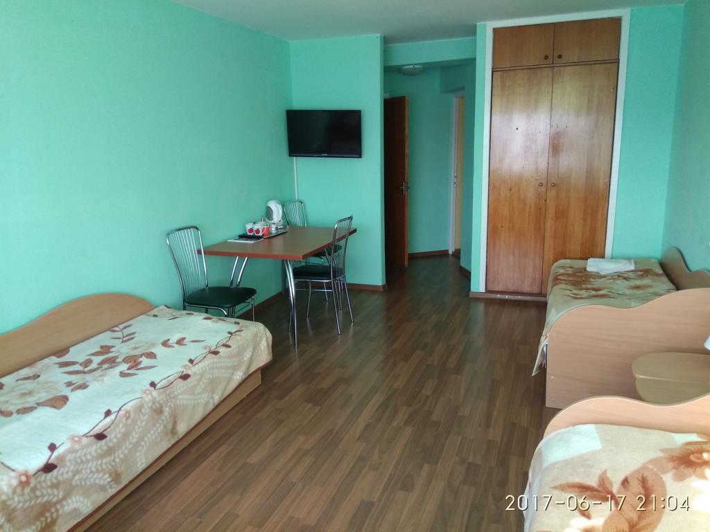 Viesbutis Jurbarkas Hotel Ngoại thất bức ảnh