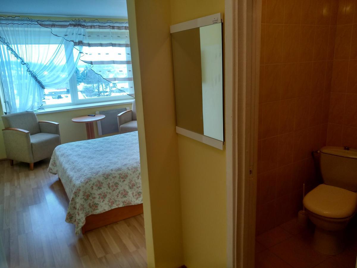 Viesbutis Jurbarkas Hotel Ngoại thất bức ảnh