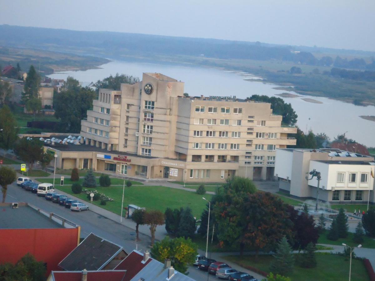 Viesbutis Jurbarkas Hotel Ngoại thất bức ảnh